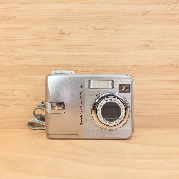 Vintage Kodak EasyShare CD33 3.1MP Camera / 3x Optical Zoom / Silver - Picture 2 of 9